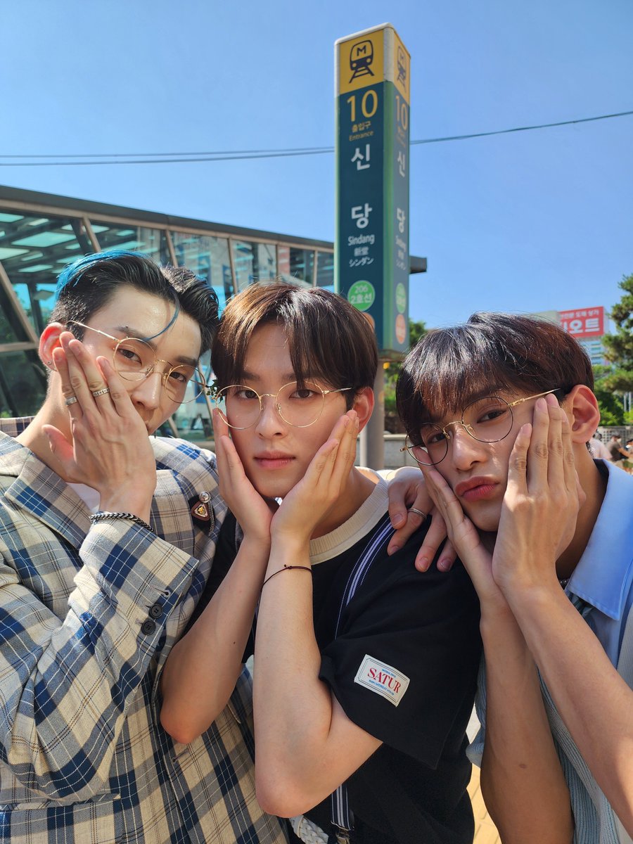 XODIACOfficial's tweet photo. [📸] 

<SPECIAL LOVE, SPECIAL CHALLENGE>

Behind #16 💞 

#봉은사역 #신당역 #서울대입구역 
#SPECIALLOVE #SPECIALLOVEchallenge
#지하철 #지하철챌린지 #Metro #Metrochallenge https://t.co/6Bizz4angx
