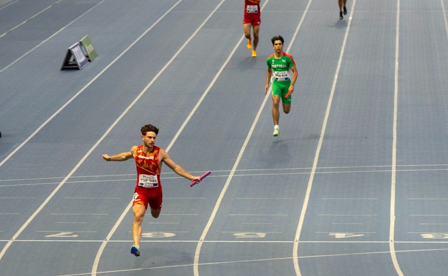 Mañana día 15 desde el Espoo (Finlandia) a las 11:40 <a href="/JoseluJimeneez/">Joselu</a>  correrá la semifinal del relevo 4x100 del Campeonato de Europa U23.
Los que queráis ver la carrera lo podéis hacer en la web:
allathletics.tv/championships/…
La final sería a las 15:50 por TELEDEPORTE