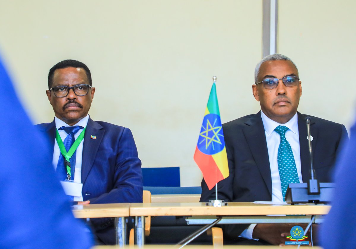MOFASomalia's tweet photo. On the sidelines of the 43rd Ordinary Session of the Executive Council of the AU, the FM Abshir Omar Jama, met on Thursday in #Nairobi with the #Ethiopia's DPM and FM, H.E. Demeke Mekonnen, and discussed with him the strengthening of bilateral ties &amp; cooperation.
#Somalia #Somali https://t.co/XnSOq0A1Nu