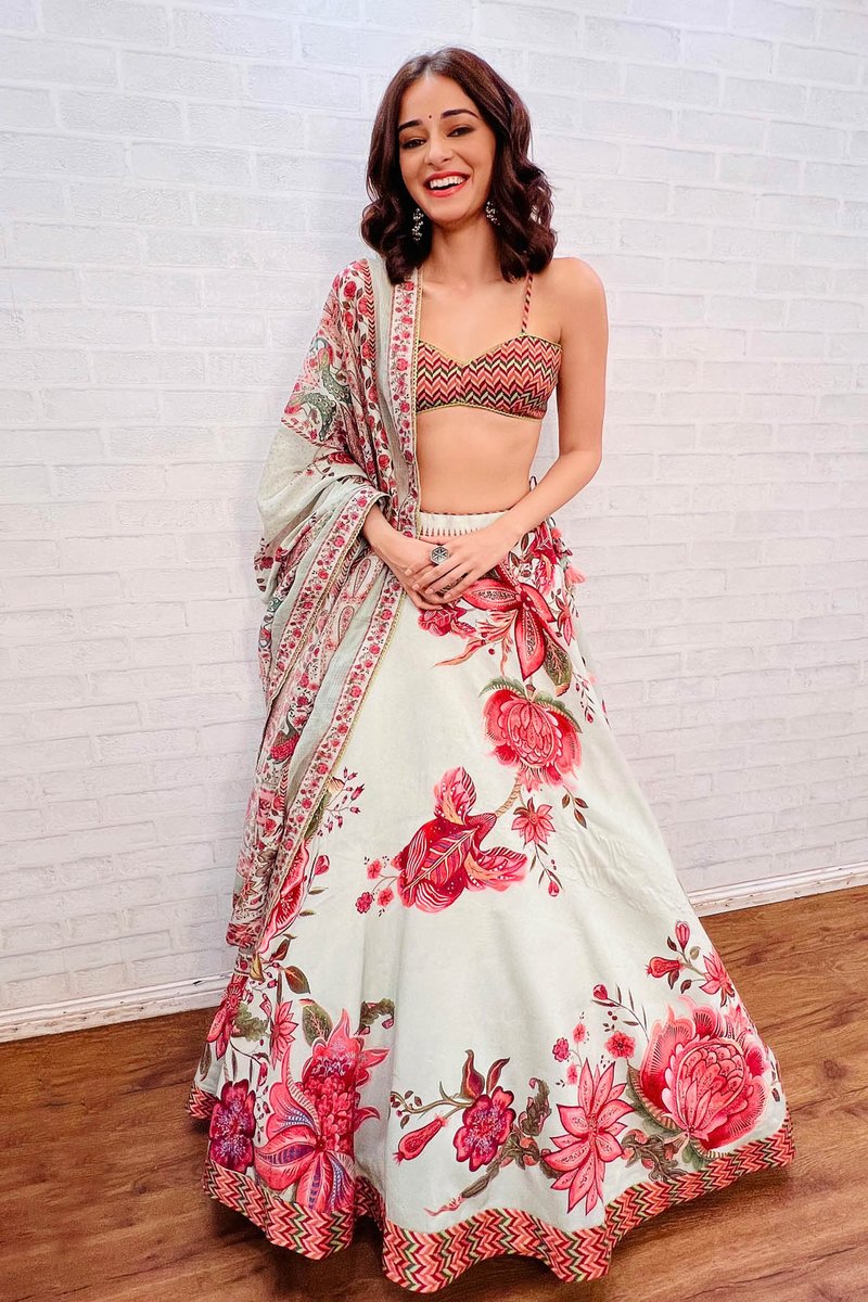 OGAANINDIA's tweet photo. Torani's beautiful floral lehengas, seen here on the beautiful @ananyapandayy ✨
Shop Torani onhttps://www.ogaan.com/designers/torani https://t.co/ZMzmweXFEO