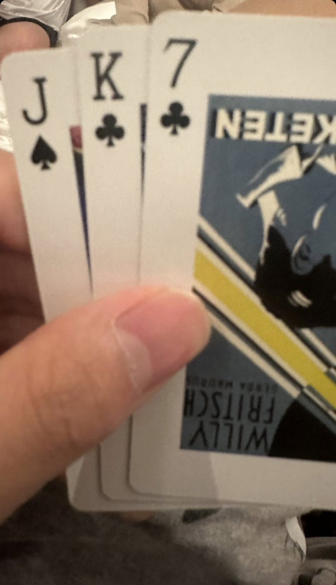 윤서⁷ tweet media