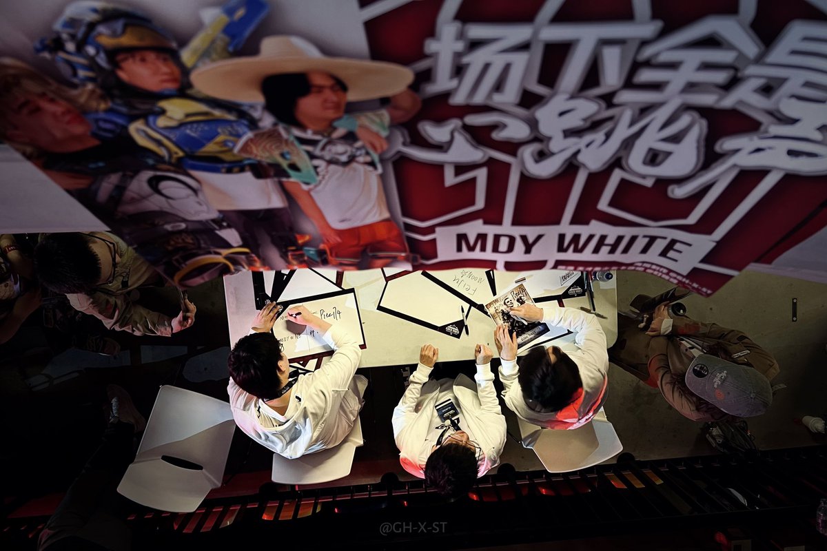 场下全是心跳声，我的朋友！
<a href="/PlayApexEsports/">Apex Legends Esports</a>