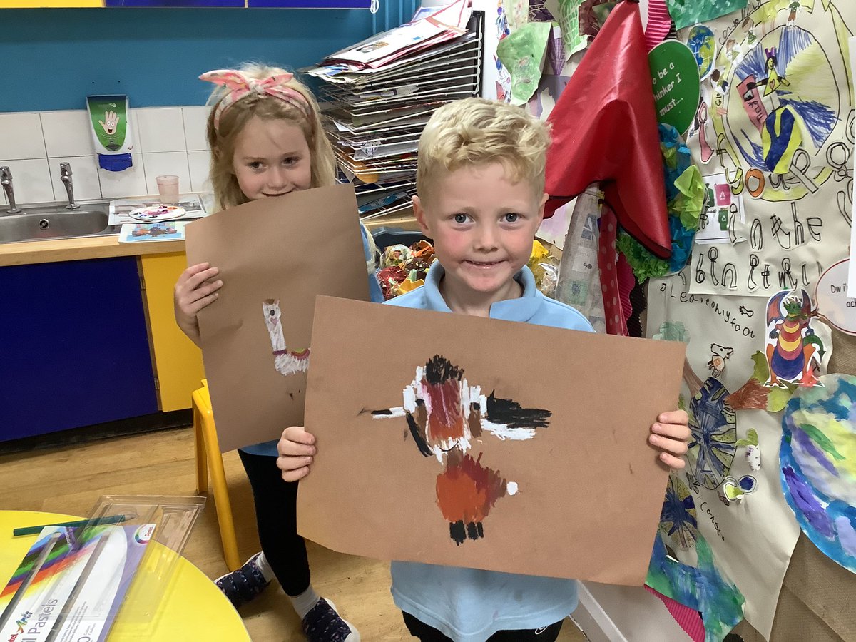 llanrhidianp's tweet photo. #LlanPengwin have been busy down on the farm today. We had fun meeting our new Pengwin today #LlanHum #LlanFun https://t.co/S7XPE3rtQt
