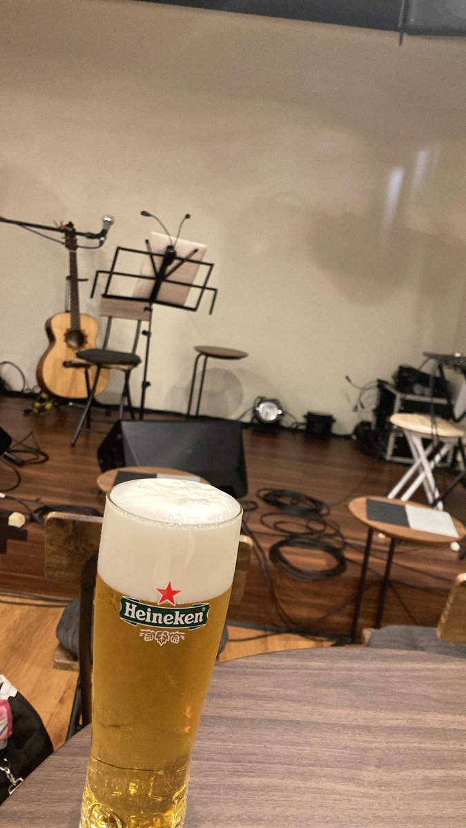YM53186704's tweet photo. ようやく金曜日!飲むぞー!!🍺🤗
#カバーナイトdeやらナイト #DYCUBE
#しゅがあみ #mouca #宮本沙也佳 #ニーナ #Junon https://t.co/40vs0Y8xYO