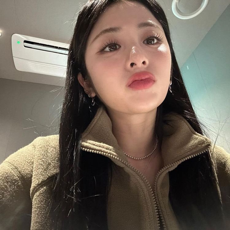 vrsyunjin's tweet photo. [RESTARTING] - 💿

Hello, I’m Yen! and Im looking for moots!

✮ she/her
✮ looking for interactive moots
✮ stay, engene, fearnot, tokki, dive, moa, blinks, zb1 babies and more🫶🏻
✮ any fandom will do!

Im also a minor and I love reading au’s💋

not new to #kpoptwt #stantwt https://t.co/2RjMauf29f