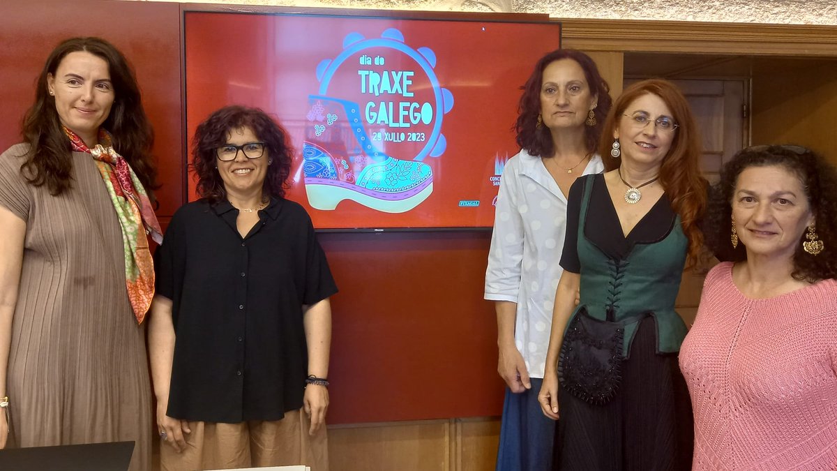 🎉Compostela exalta un ano máis o Traxe Galego no marco das Festas do #Apóstolo2023 con desfiles, exhibicións e o tradicional certame➕ II Feira do Vestir "De onte a hoxe" na praza da Quintana

🗓️ 29 XUL 
+info👉 rb.gy/eciy7