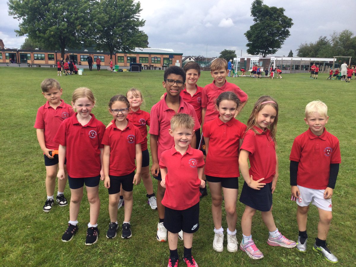 MissWinnardSTM's tweet image. Go Miss Winnard’s group!! What a fantastic sports day🏃‍♀️🏃🏃‍♂️#STMPE
