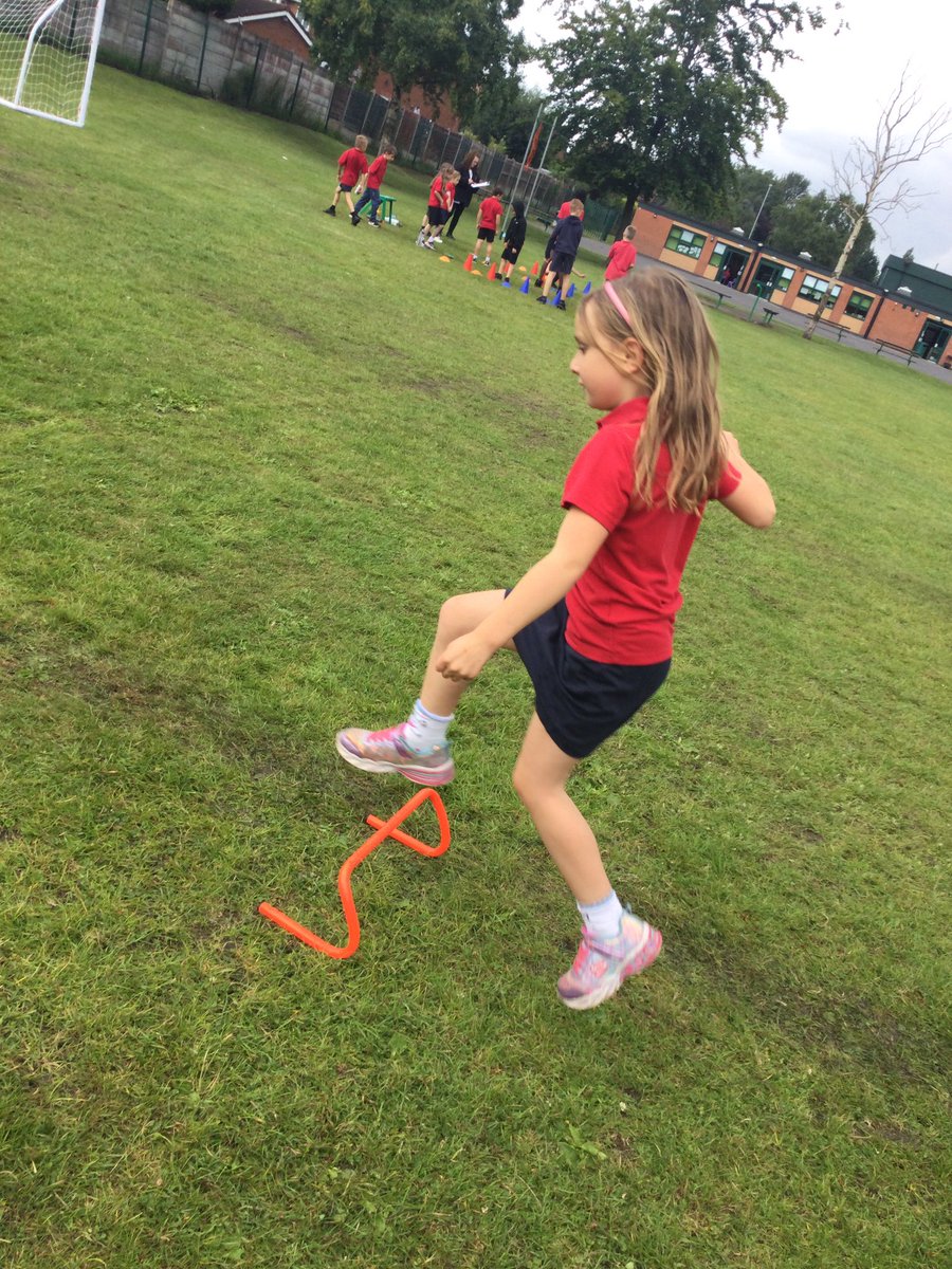 MissWinnardSTM's tweet image. Go Miss Winnard’s group!! What a fantastic sports day🏃‍♀️🏃🏃‍♂️#STMPE