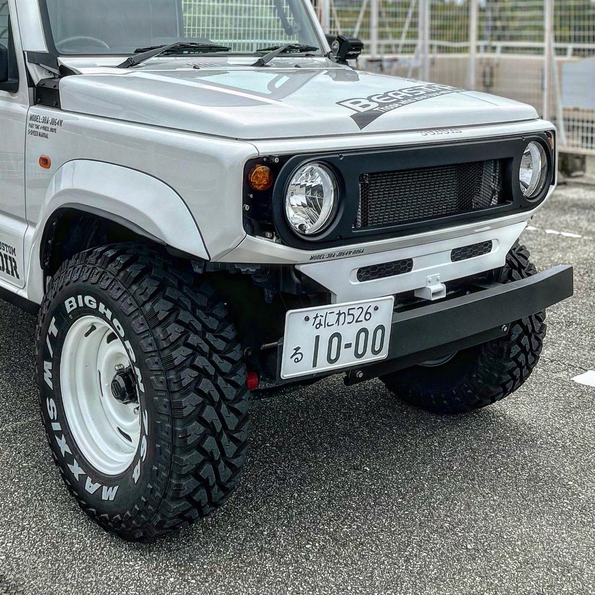 ビーストRさんのデカール貼りました👍