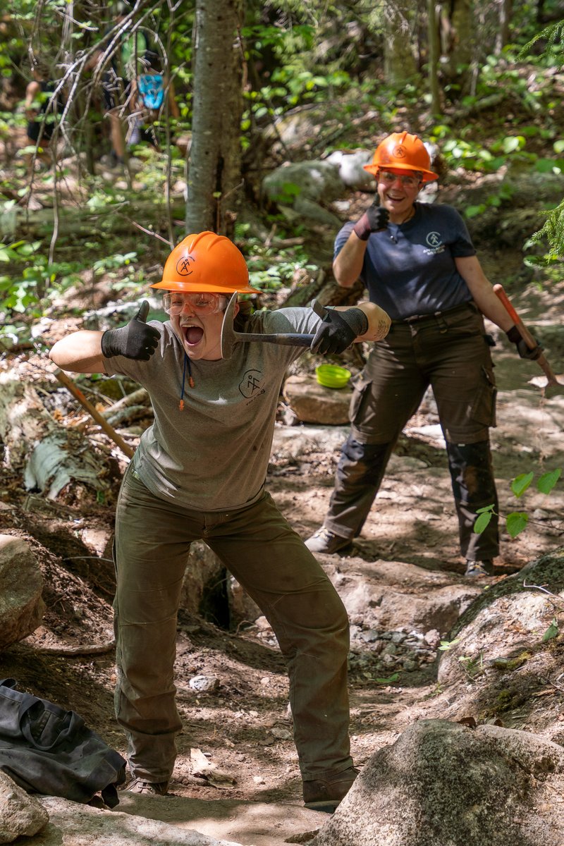 AppMtnClub's tweet photo. AMC’s Professional Trail Crew ⚒️ is hard at work on the #OldBridlePath in the #WhiteMountains. This project is focused on creating a #sustainable rock tread that will last for years!
Crew Leads Emily and Lou, and Crew Member Claudine put their rock work skills to the test! https://t.co/CLwhBmbyXH