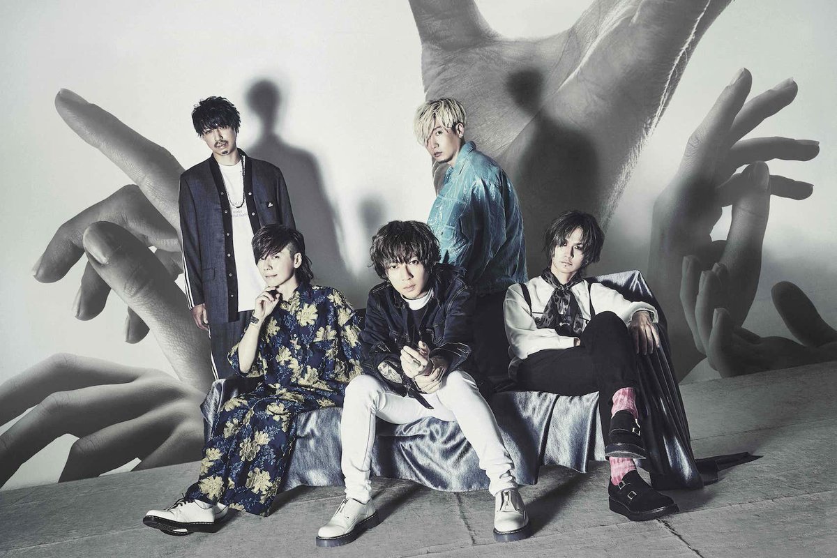 ashdahero's tweet photo. ／
📢アルバム詳細&amp;
新アーティスト写真公開‼
＼

9/13(水)リリース💿
#ASHDAHERO 2nd Full Album『#HUMAN 』のJKT画像、収録楽曲を発表！！👀

新アーティスト写真も公開📸

ご予約・詳細はこちら↓↓
https://t.co/5jNzEsiIxR

#ADH https://t.co/M7MRK6NLyi