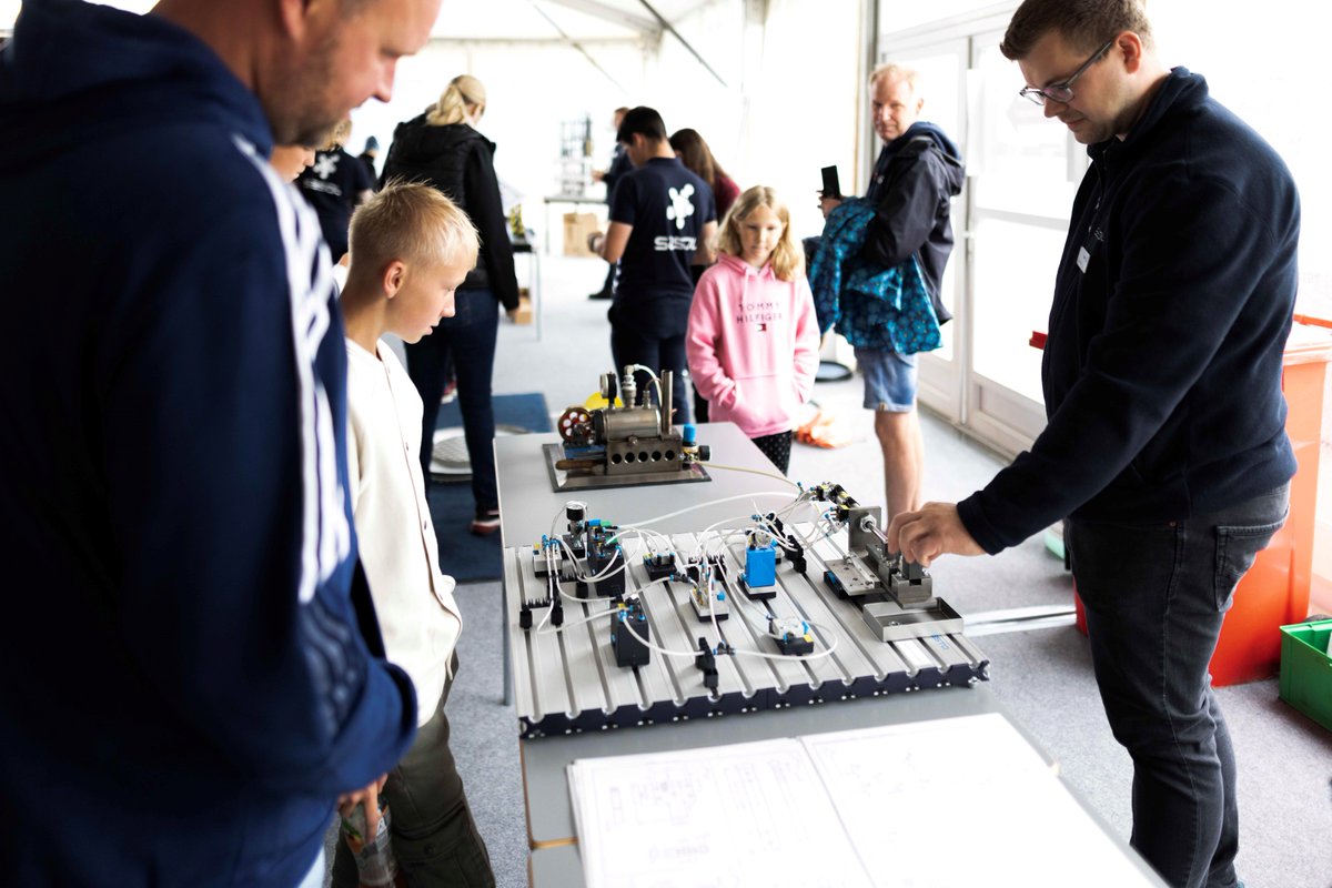 We welcomed 1300+ visitors at the Brunsbüttel 'Family &amp; Friends Day'.  Food sales &amp; donations went to schools &amp; the fire brigade. Sasol is committed to strengthening Brunsbüttel and investing in the next generation. #WeAreSasol #SasolinSociety