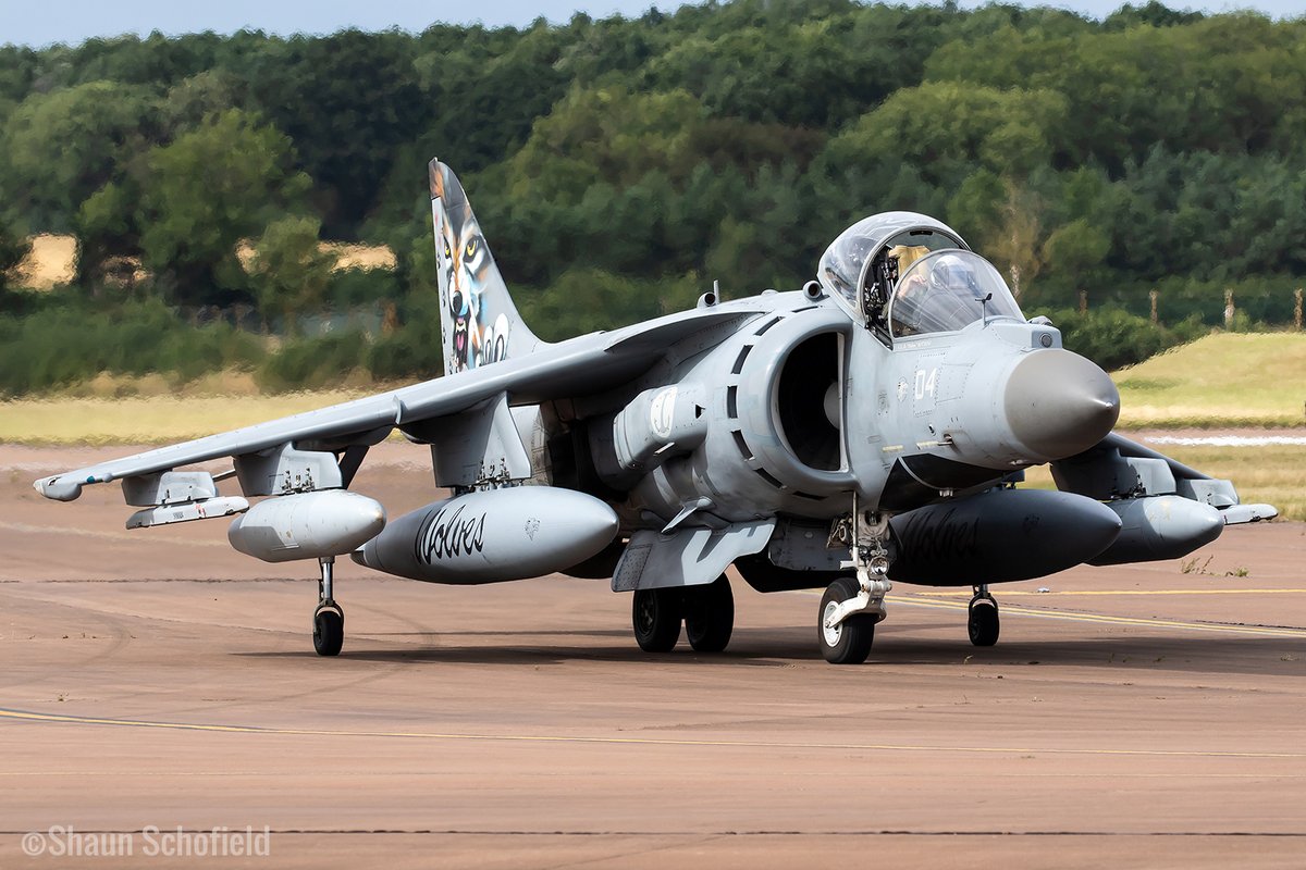 Shaun_Schofield's tweet photo. Harrier Heaven at RAF Fairford over the last couple of days. Incredible to see four of these beauties in the UK. The Italians in particular are the highlight of my season 😍 @airtattoo https://t.co/MaTz5ci0P5