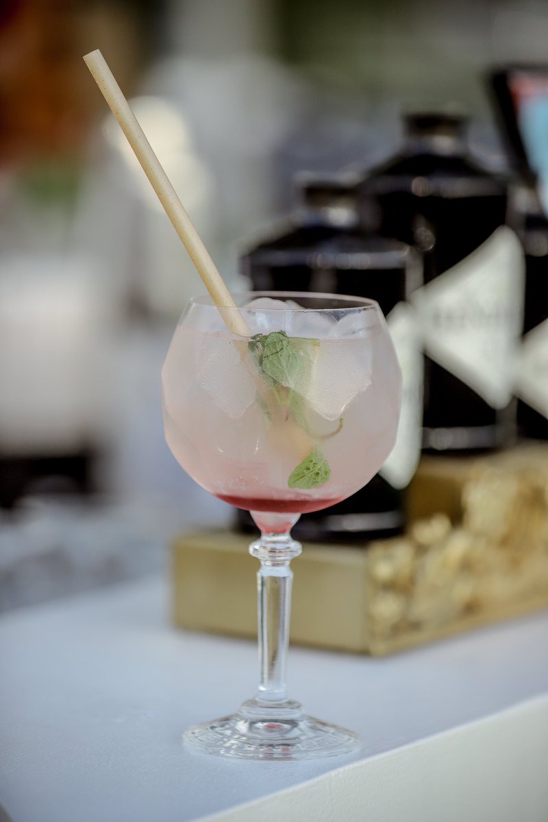 ChaiseLoungeZA's tweet photo. #HendricksGin 🍸 #ChaiseLoounge https://t.co/0BMhOSLISu