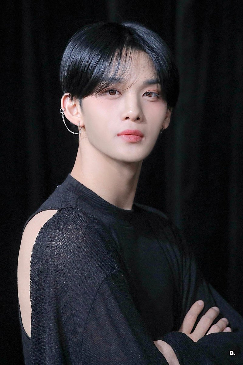 B. 비닷 tweet media