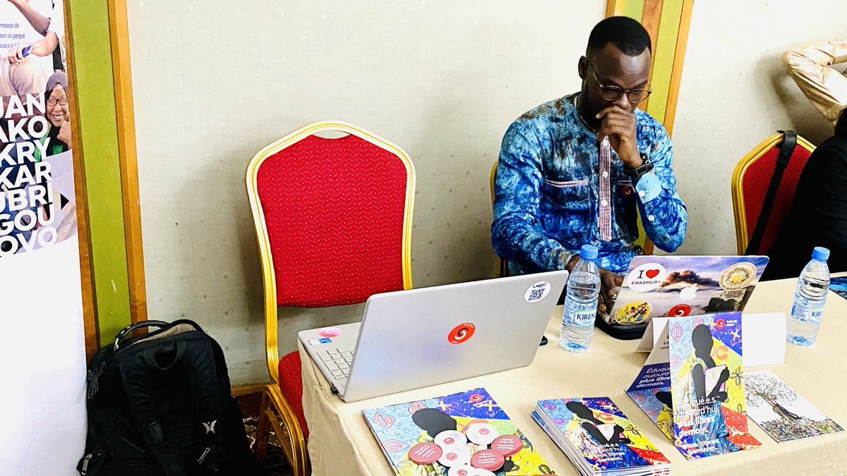 basile_oud's tweet photo. Le #LABISDakar de @SolidLaique participe au Forum des PME sénégalaises, un événement incontournable de l’écosystème entrepreneurial au Sénégal ! 🌍💼
Objectif : rencontrer les acteurs clés et de collaborer avec eux pour soutenir et accompagner les jeunes porteurs de PME. 💪✨ https://t.co/qpVWeW1iKq