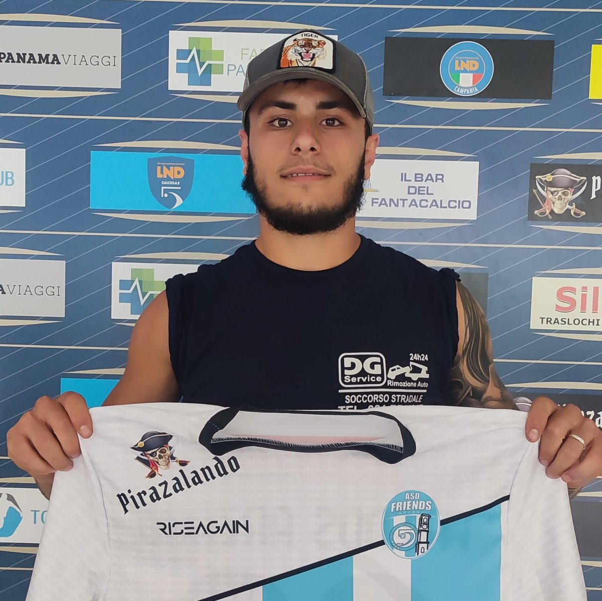 🔵FRIENDS ARZANO, ARRIVA IL PIVOT CIRO LUONGO
Leggi Qui ➡ tinyurl.com/3vayucvz

#sportcampania | #futsal | #friendsarzano | #futsalmercato | #calcioa5 | #futsalcampano