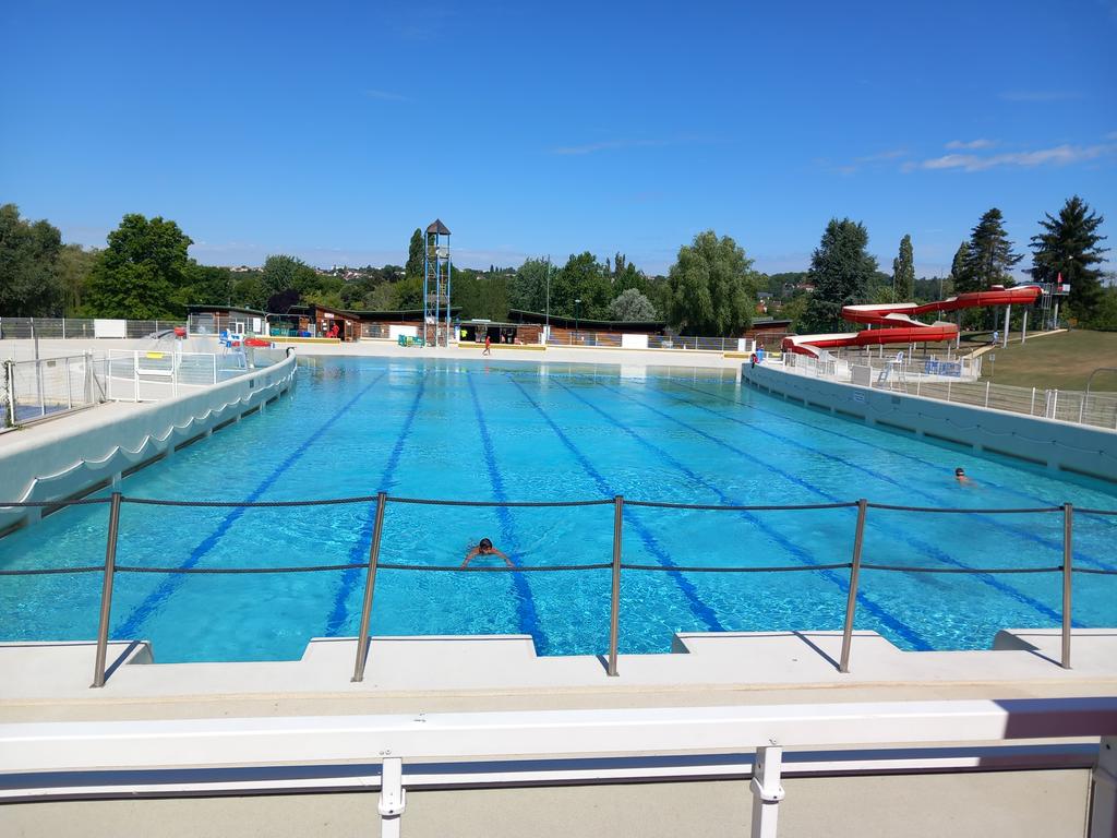 En inspection ce week-end sur nos îles-de-loisirs régionales <a href="/vpecresse/">Valérie Pécresse</a>.
A Etampes (139 hectares dont 5 hectares de plan d'eau), présidé par <a href="/gerardhebert91/">Hebert Gérard</a> la caravane de l'olympiade culturelle <a href="/FloPortelli/">Florence Mosalini Portelli</a> déploiera un super programme pendant 3 jours.
Après les affrontements