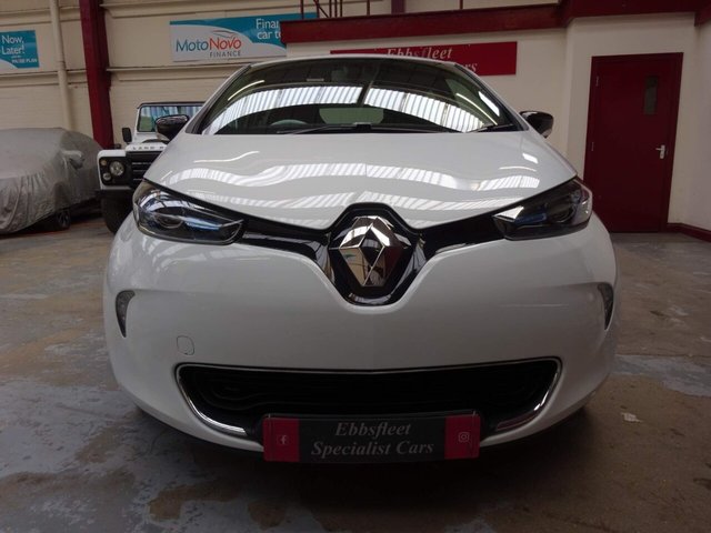 EscSales's tweet image. Renault Zoe For Sale £11,000
2019 19 RENAULT ZOE 0L I DYNAMIQUE NAV QUICK CHARGE 5D AUTO 88 BHP
*Battery Owned, SatNav and ULEZ Compliant*
Contact Info In BIO
Additional Info:
ebbsfleetspecialistcars.co.uk/used-renault-z…
#usedcars #usedcarsforsale #carsales #cars #carbuying  #dealership #forsale