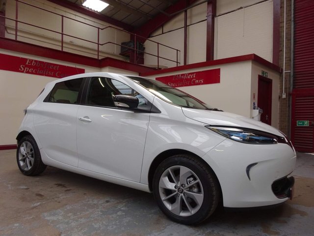 EscSales's tweet image. Renault Zoe For Sale £11,000
2019 19 RENAULT ZOE 0L I DYNAMIQUE NAV QUICK CHARGE 5D AUTO 88 BHP
*Battery Owned, SatNav and ULEZ Compliant*
Contact Info In BIO
Additional Info:
ebbsfleetspecialistcars.co.uk/used-renault-z…
#usedcars #usedcarsforsale #carsales #cars #carbuying  #dealership #forsale
