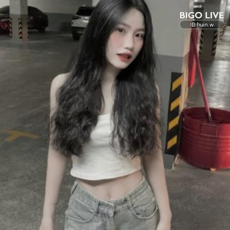 RNGNGDNG1's tweet photo. Mau lại đây #BIGOLIVE để xem buổi live củaThỏpam🐰🍉 và kết bạn mới nhé！ https://t.co/PUMQQG9yWZ https://t.co/yAVoSvIYZu