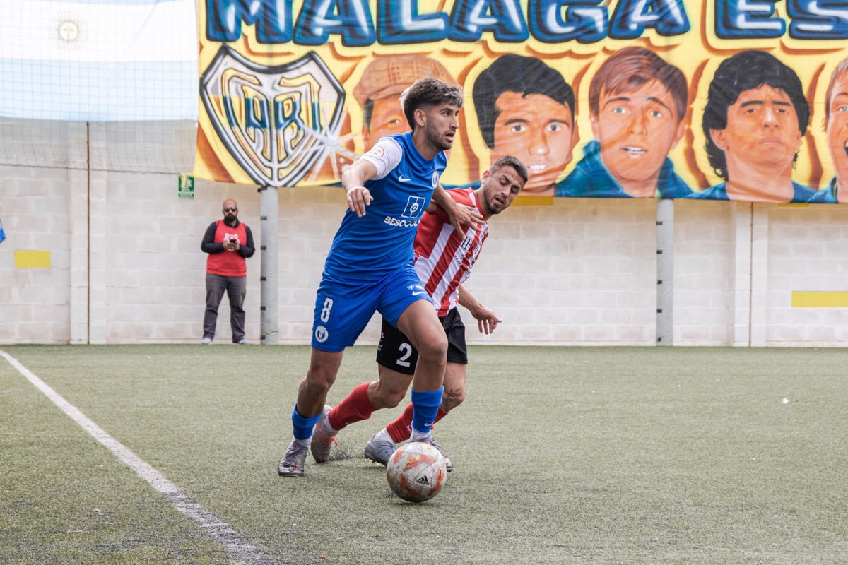 ✍️✅FICHAJE: Sergio Esteban 

👉Llega la 7️⃣ª incorporación para nuestro 1er equipo
Esta vez tenemos el honor d presentar a Sergio Esteban, ex jugador d El Palo FC dnd consiguió esta temporada el ascenso a 2ª RFEF

Bienvenido y Suerte Sergio‼️🍀

#JuntosCrecemos
#VamosLagunas 🤍💙