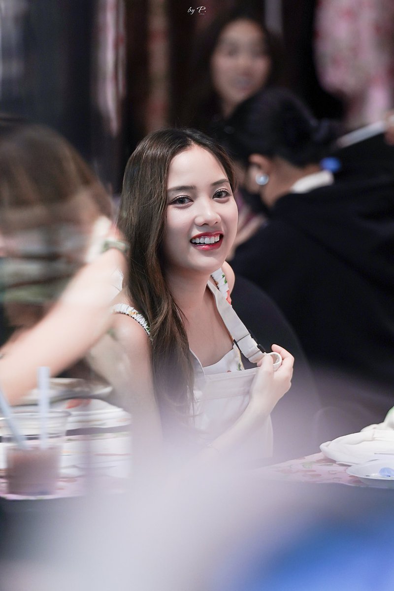 PowerPPP9's tweet photo. 👀✨
#DISAYAxFreen #srchafreen https://t.co/AkSRIIewUj