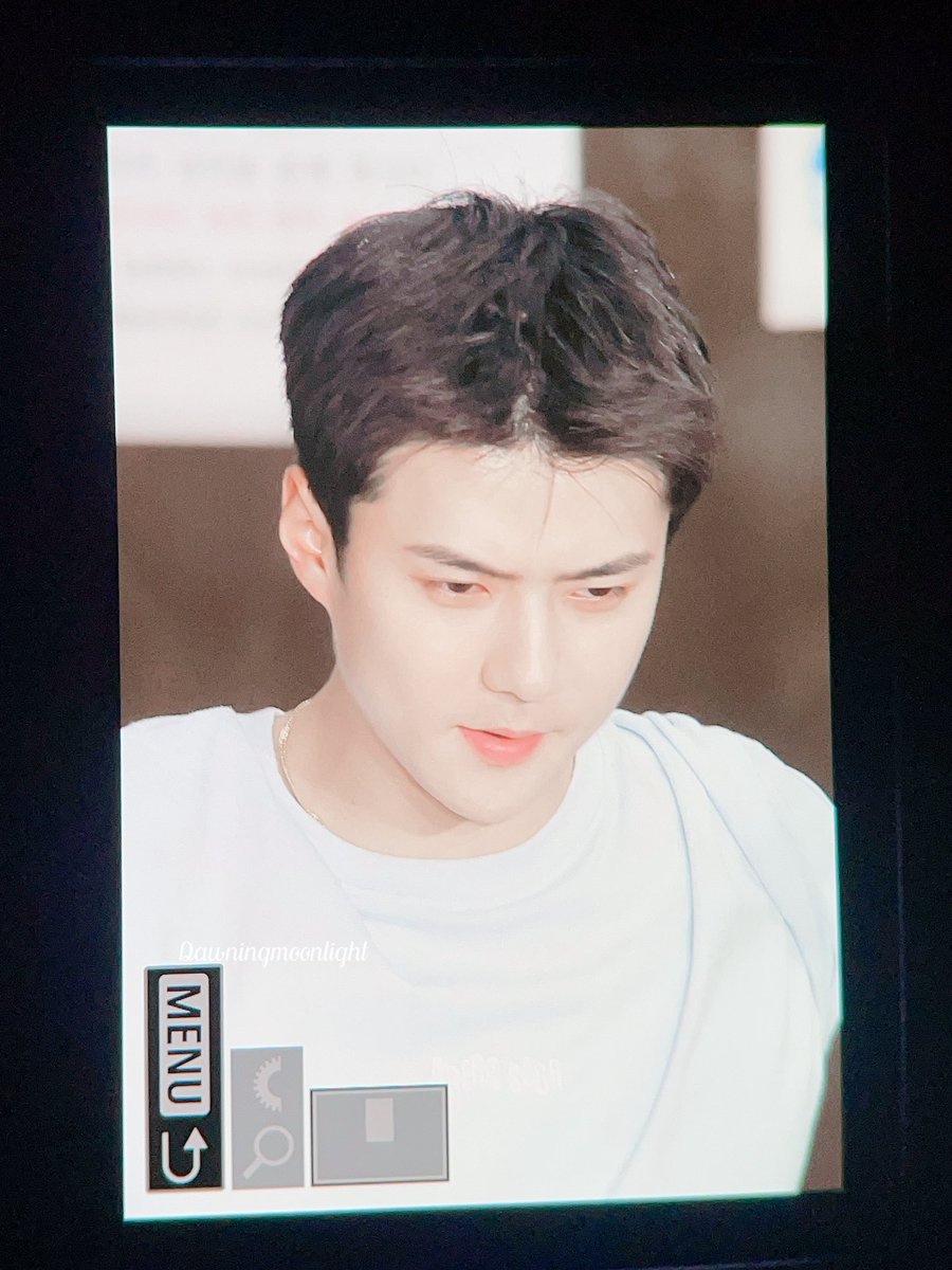MooreSimon13's tweet photo. 230714 音乐银行下班

#SEHUN #吴世勋 #exo https://t.co/8qWE4AsmiL