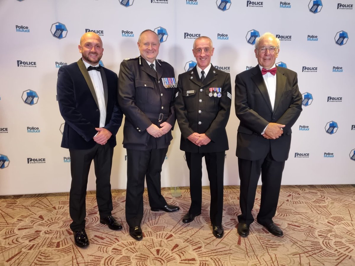 Absolute honour to have attended last nights Bravery Awards with our Cheshire nominee, PS Steve Munday. 
Some unbelievable acts of bravery, that go on day in day out right across the country, reminding us that this job really is a job like no other <a href="/CheshirePolFed/">Cheshire Police Fed</a>