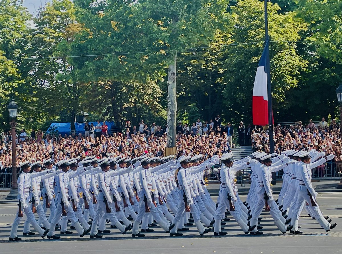 India 🇮🇳is the guest of honor of France 🇫🇷 today ! Proud to see the indian army on the iconic Champs-Elysées #Inde #BastilleDay2023