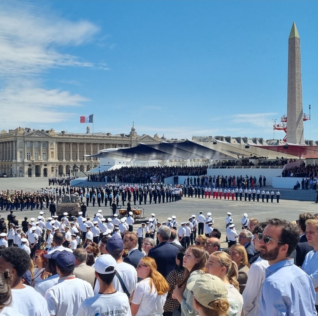 DelaunayYannFV's tweet photo. Fier que Aditi 🇮🇳 en @ServiceCivique avec @OC_Cooperation à Prades &amp; Herdo 🇲🇬 en SC @weblaligue à Lutterbach défilent pour #14juillet sous 👏 d'Emma SC 🇫🇷 en 🇪🇨 et de Tendresse SC 🇲🇬 avec @sgdf 
Le Service civique c'est aussi à l'international et en réciprocité!
#TousVolontaires https://t.co/4iuSZ0nbBq