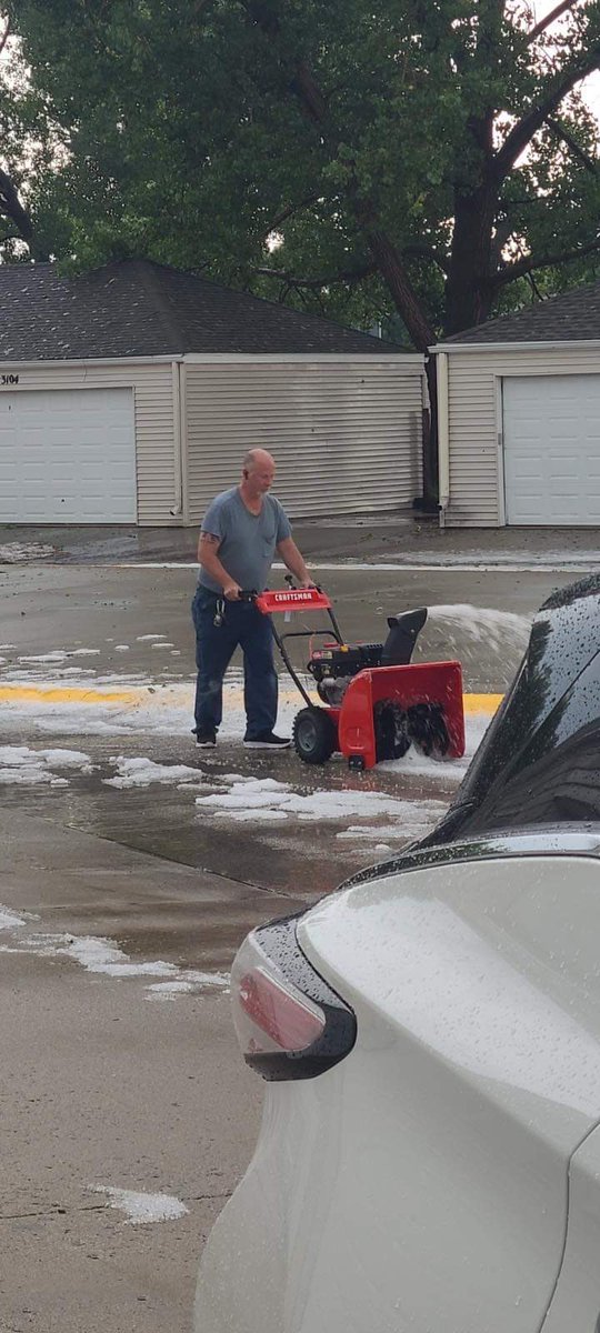 LydiaBlumeWX's tweet photo. SNOWBLOWER IN JULY?!?! 

That’s one way to clean up hail 😂😂😂

⏰: Thursday afternoon 
📍: south Fargo near Doolittle’s 
📸: Stacey IEricson https://t.co/LXXkxFsxgB