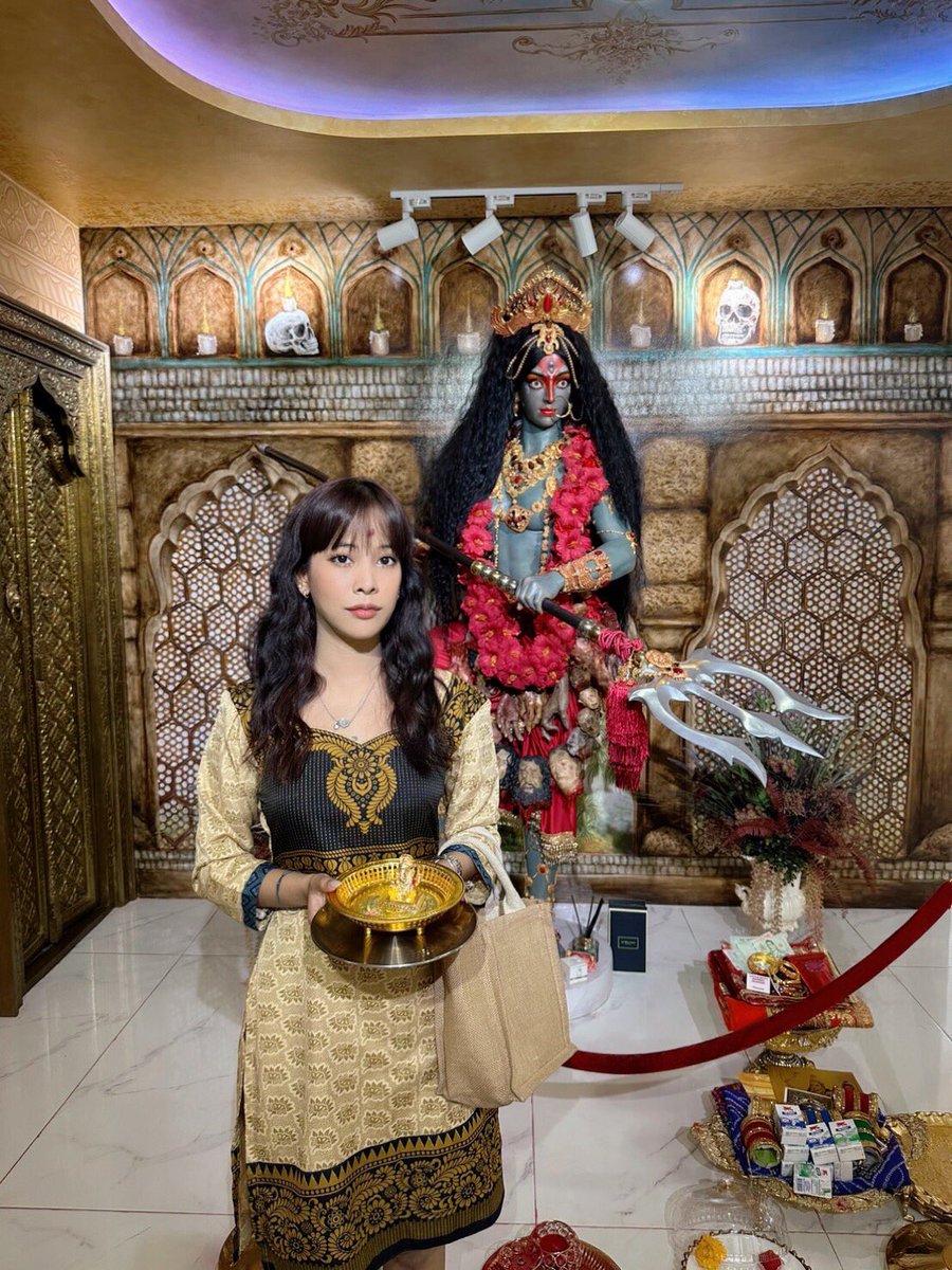 โดนโกง 30,000 เมื่อปี 64 ไปขอความยุติธรรมจากองค์พ่อ องค์แม่สรุปได้คืน
ตอนนี้ปาฏิหาริย์ได้เกิดขึ้นกับตัวลูกแล้ว￼

ความดีนี้ต่อให้ใครมองไม่เห็นแต่สิ่งศักดิ์สิทธิ์มองเห็น เพราะชีวิตนี้ไม่เคยคิดที่จะเอาเปรียบ เบียดเบียนหรือคดโกงใคร￼
ที่ผ่านมาชีวิตพังแต่ไม่โกธร ไม่แค้น ปล่อยวาง