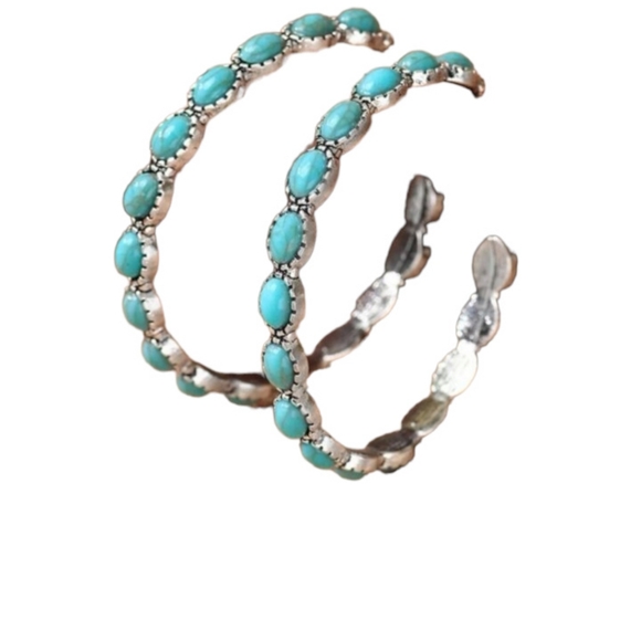 atouchofkenya's tweet photo. So good I had to share! Check out all the items I'm loving on @Poshmarkapp #poshmark #fashion #style #shopmycloset #boutiques: https://t.co/RAEvBL6smY https://t.co/sb7gNO4qLu