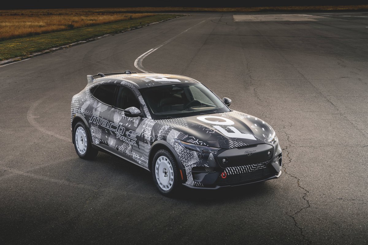 FordNewsEurope's tweet photo. It’s here! 😍

The #Ford #MustangMachE #Rally is the world's first rally-inspired electric SUV.

See it for the first time at @fosgoodwood!

#FOS

*Graphics shown on vehicle are for promotional purposes only. Not available for sale. https://t.co/pQY3ewXaba