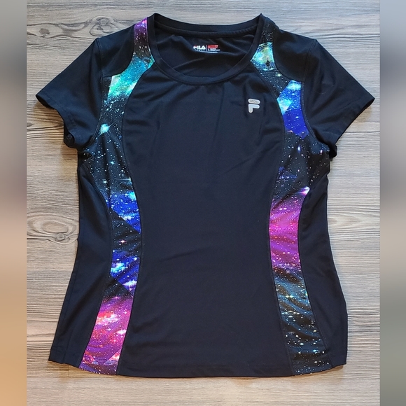 colorful_unique's tweet photo. So good I had to share! Check out all the items I'm loving on @Poshmarkapp from @platnyms #poshmark #fashion #style #shopmycloset #aeropostale #fila: https://t.co/POSRRCvq4r https://t.co/ndO6K0Xeqe
