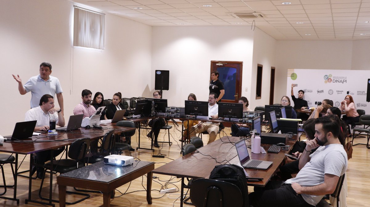 La DINAPI presentó oficialmente el innovador “Proyecto Piloto Expedientes Electrónicos para Registro de Marcas sin Oposición y Renovaciones”.

Esta nueva herramienta facilitará y descentralizará los trámites ante la institución.