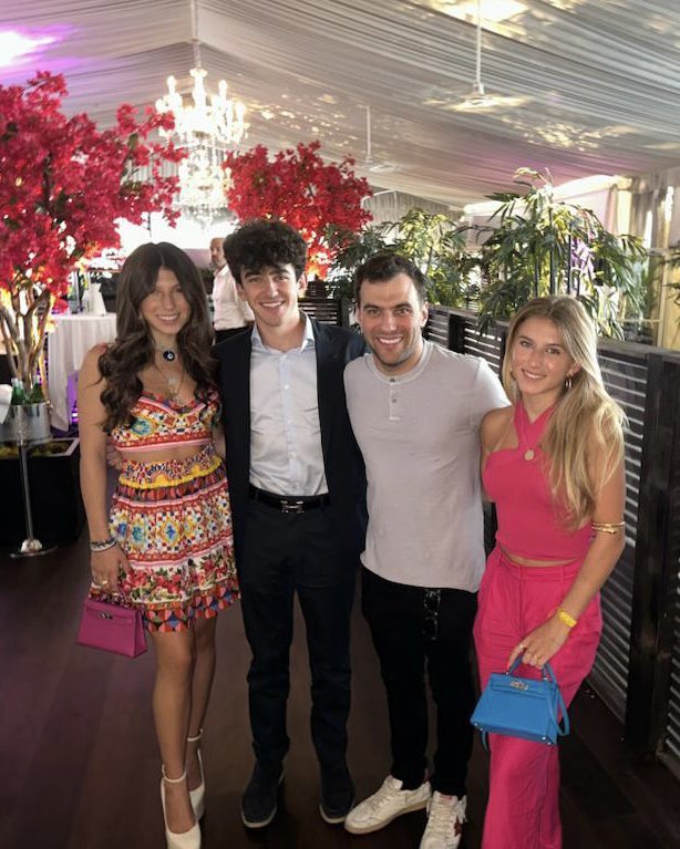 DevlinDeFran's tweet image. There’s nothing like being home! 

Jam packed weekend coming up, starting with practice at 4 eastern streaming live on peacock 🇨🇦 🫡

#IndyTO