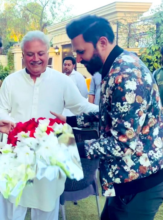 Han gee #pti walay dosto #Elecciones2023 say pehlay ho jaye phir zara ?? 😉 ya fir kafi hey ? #mohsinbaig #pm 🤲 🇵🇰 once wise man said ( tu to gaya)