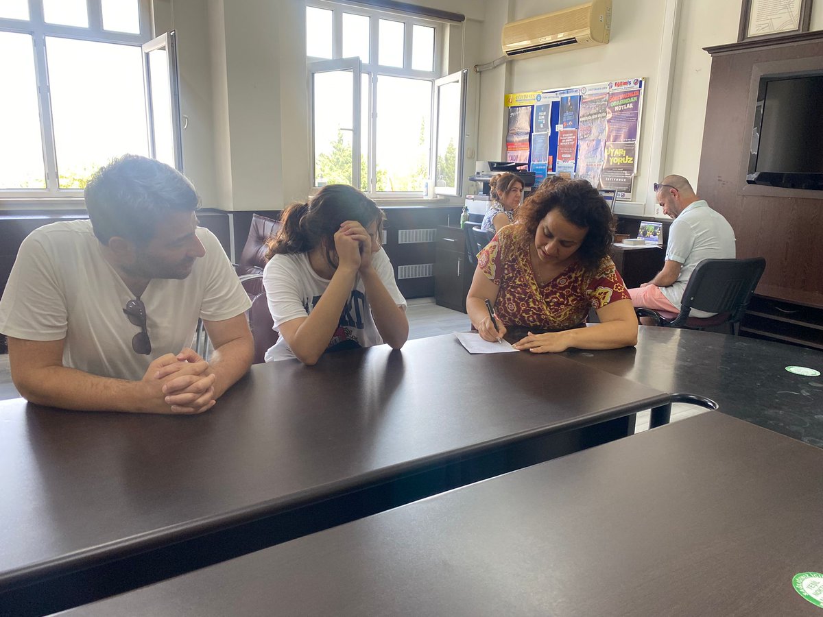 imkbyssoo's tweet photo. Rehber Öğretmenlerimiz tarafından öğrencilerimizin eğitim öğretim hayatında önemli bir adım olan lise tercih sürecinde doğru tercih yapmalarına yardımcı olmak amacıyla hizmet verilmektedir. 
@istanbulilmem 
@KucukcekmeceMeb 
@muratgozudok1
@eroncel26 https://t.co/26WZnrZ72l