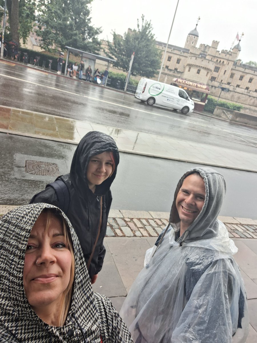 DebbieB45348934's tweet photo. Hello 😁🇬🇧🥳 @parishschool1 https://t.co/wEgDWhDHcg