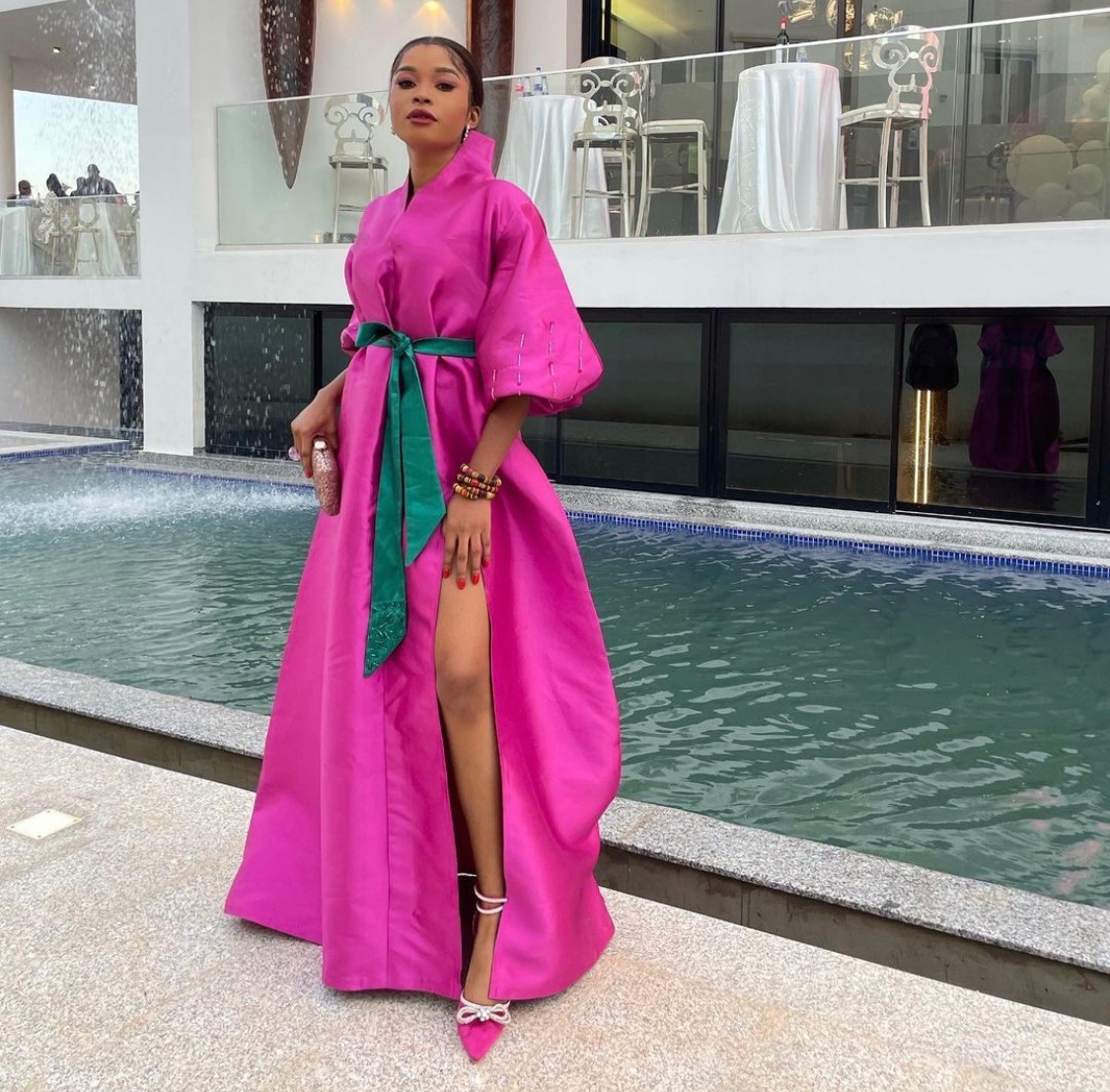 aliceo_k's tweet photo. Nothing says ‘fashion-forward’ like this
sophisticated long bou bou dress we make it easy to put together a look that’s perfect for any occasion.

#aliceowoman #aliceokouture #nigeriafashiondesigners https://t.co/ZllRwjoEaQ