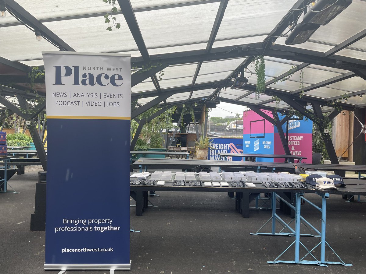 Laura Davies tweet media