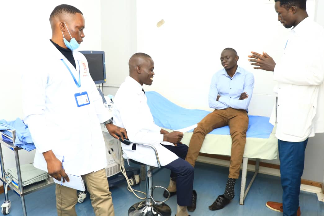 isbatkampala's tweet photo. Exciting day in the lab! #BMIT students diving into the world of imaging through practicals. From X-rays to Magnetic resonance imaging (MRI) , they're capturing medical visuals that will help save lives. 🩺💡Learning hands-on is the key to becoming skilled professionals. Way to go, future healthcare heroes! 🙌✨ #MedicalImaging #PracticalSkills"
