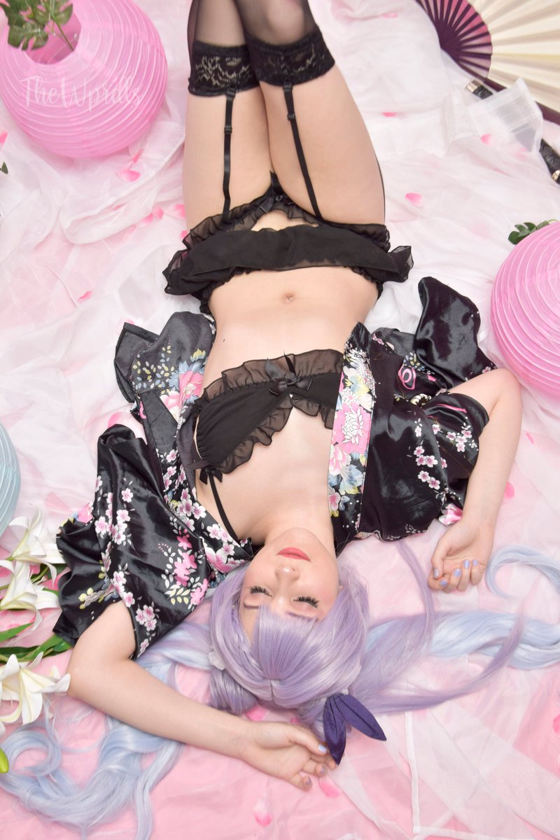 KeichoCosplay's tweet photo. ⭐ It's FRIDAYYY ⭐
Do you have any plans for the weekend? I'm going to stream a bit and maybe sew something new? 🤔

📷thewprdls [IG]
#Keqing #GenshinImpact #cosplay https://t.co/8QSj5NYWH4