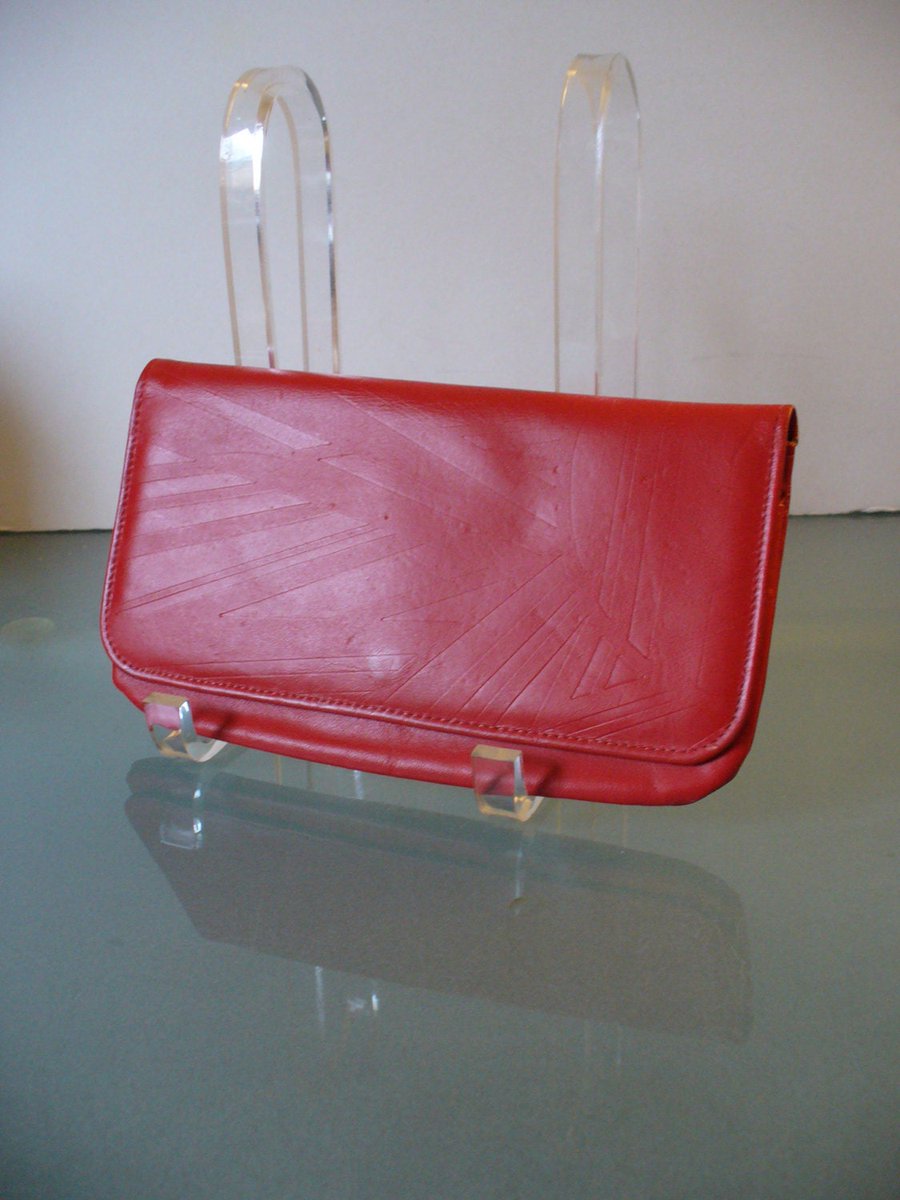 TheOldBagOnline's tweet photo. Excited to share the latest addition to my #etsy shop: Vintage Princess Gardner Red Calf Skin Pouch https://t.co/U1yCO5KqhK #red #vintagewallet #pouch #redwallet #princessgardner #calfskin #theoldbagonline #leather https://t.co/Iyq9wZ6hTP