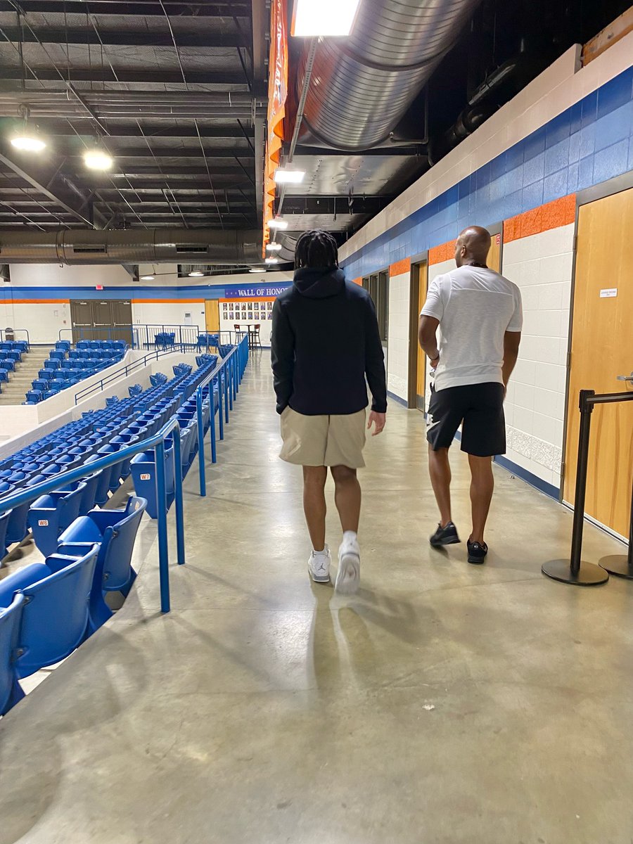 100% Committed🙏🏾‼️‼️ <a href="/ACAthletics/">AC Athletics</a> <a href="/CoachMontgomer3/">Coach Montgomery</a>