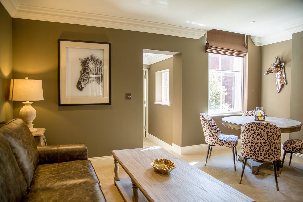 It’s almost the summer holidays ☀️ 

If you’re visiting <a href="/chesterzoo/">Chester Zoo</a> why not stay in our Zoo apartment 🦒 
The perfect family apartment to relax and unwind after a fun filled day out. 

#zoo #chesterzoo #apartment #hotel #chester #cheshire