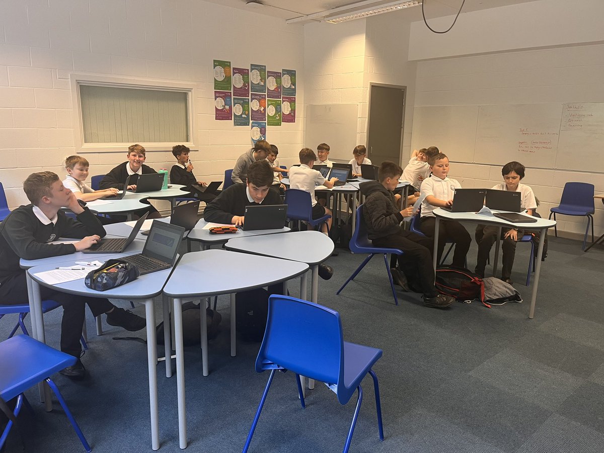 LSP_MissJenkins's tweet photo. A huge thank you to @PoliticsProject; @WayneDavid_MP and @PeredurPlaidAS for speaking to Pengam’s Political Ambassadors in Years 7 &amp; 8. The pupils thoroughly enjoyed. https://t.co/08MZDDOi4Y