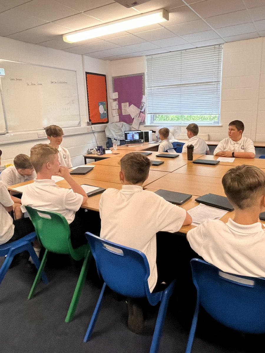 LSP_MissJenkins's tweet photo. A huge thank you to @PoliticsProject; @WayneDavid_MP and @PeredurPlaidAS for speaking to Pengam’s Political Ambassadors in Years 7 &amp; 8. The pupils thoroughly enjoyed. https://t.co/08MZDDOi4Y